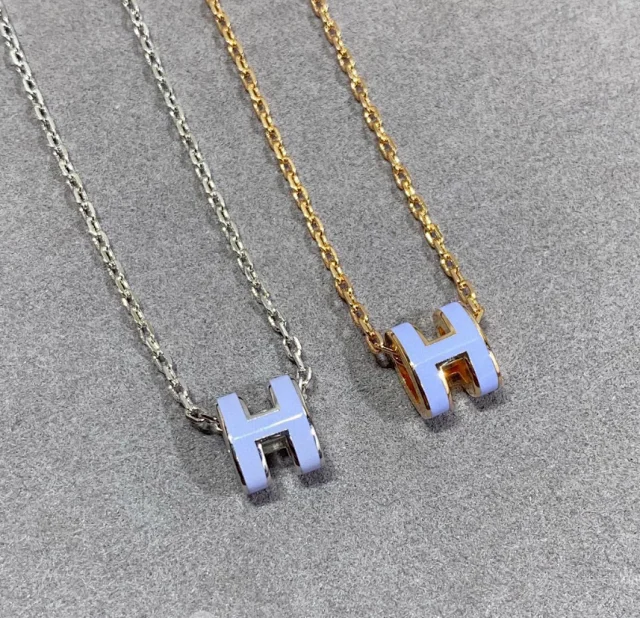Hermès Jewelry H Pendant Necklace product detail image 3