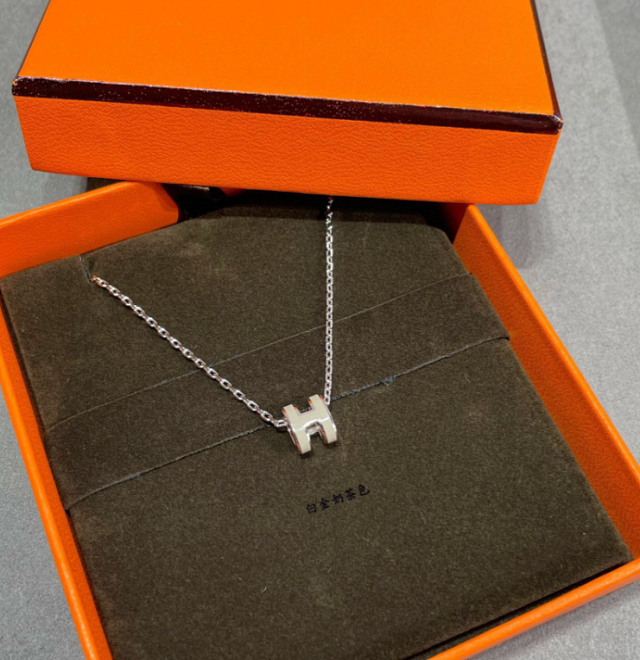 Hermès Mini Pop: seller detail photo 2