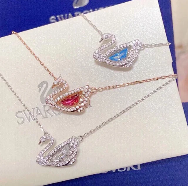Swarovski Jewelry Swan Crystal Pendant Necklace product detail image 2