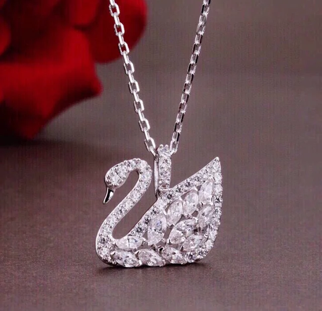 Swarovski Jewelry Swan Crystal Pendant Necklace product detail image 10