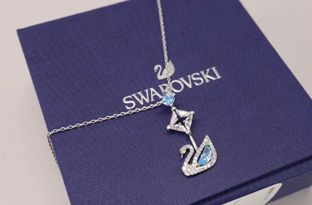 Swarovski Jewelry Swan Crystal Pendant Necklace product detail image 3