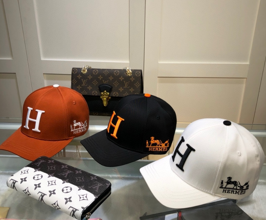 Hermès Logo Embroidered Black Baseball Cap - 4