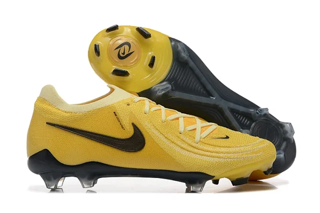 Nike Phantom GX 2 Low FG Football Cleats product detail image 2