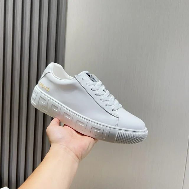 Versace Sneakers Low-top lace-up with Greca side detail product detail image 6