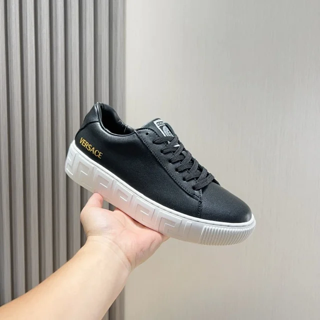 Versace Sneakers Low-top lace-up with Greca side detail product detail image 9