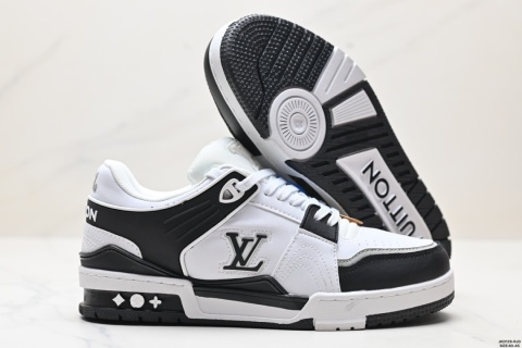 Louis Vuitton Trainer Black White