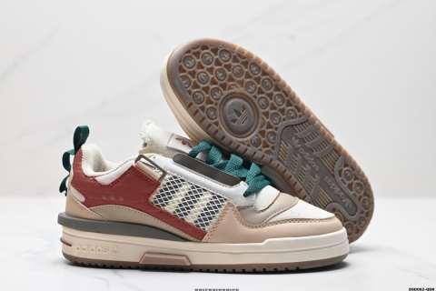 red white khakis brown / 36