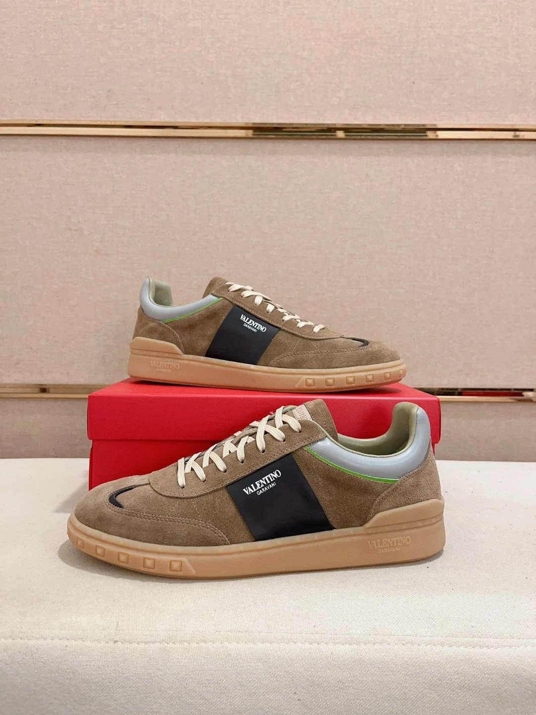 Valentino Garavani Upvillage Sneaker Tan Black