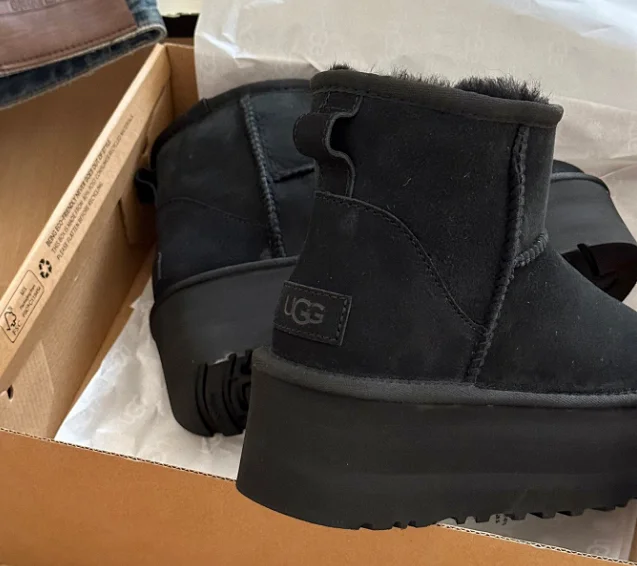 UGG Casual Shoes Fur-Lined Lace-Up Platform Sneakers product detail image 23