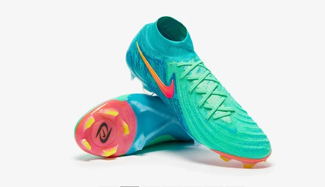 Nike Mercurial Superfly high-top FG football boots product detail image 10