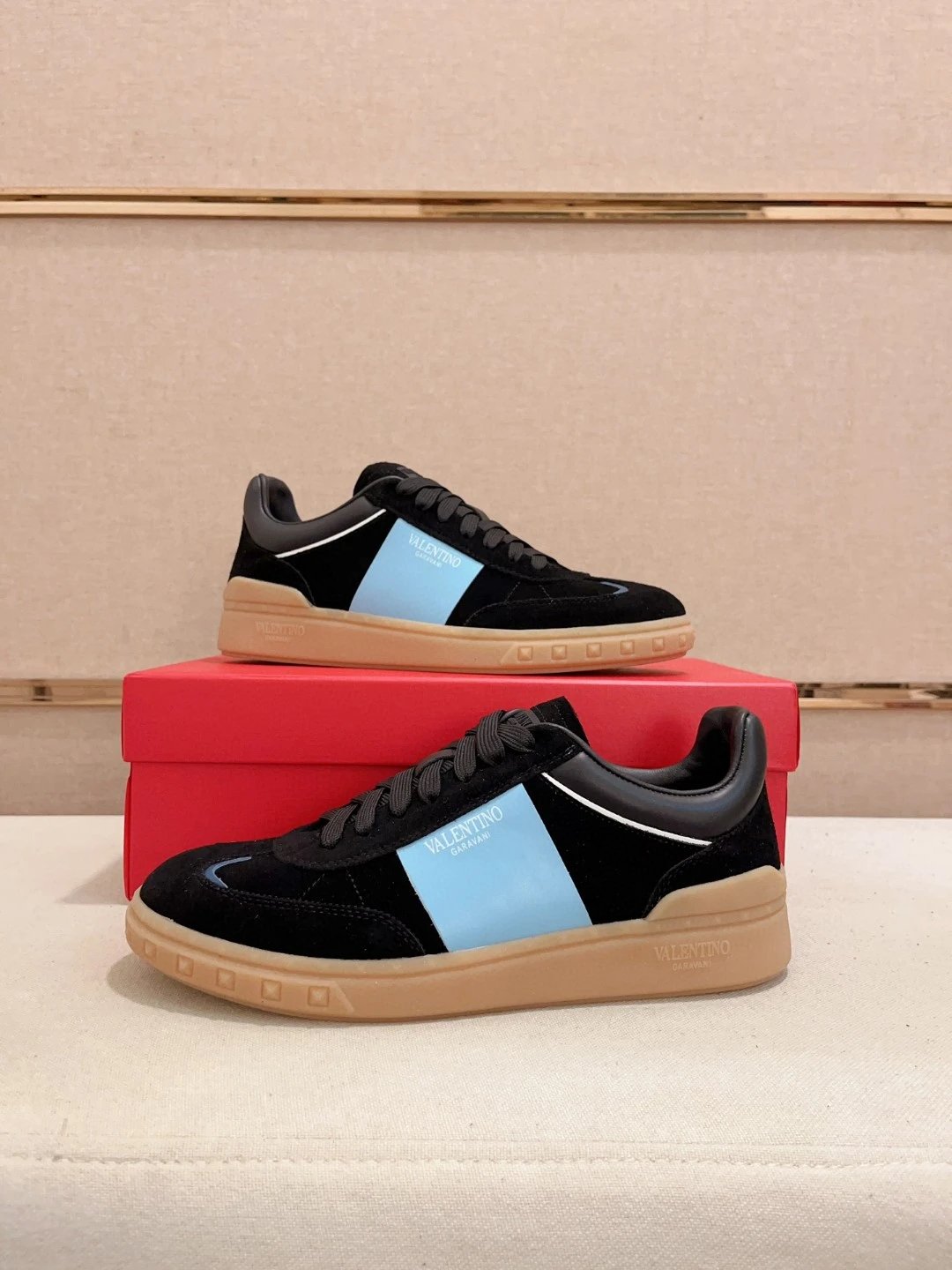Valentino Garavani Upvillage Sneaker Black Blue