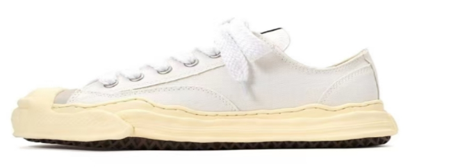 Maison Mihara Yasuhiro Peterson Low White Aged