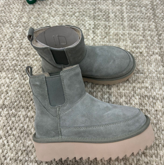 UGG Classic Mini Fluff with Aztec Trim Tan Boots Snow Boots - 27