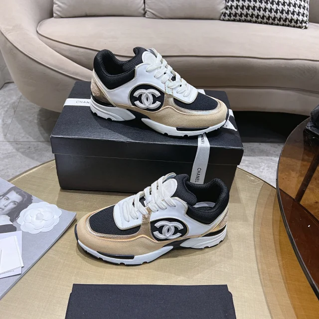 Chanel Sneakers Two-tone chunky low-top with interlocking CC logo product detail image 11
