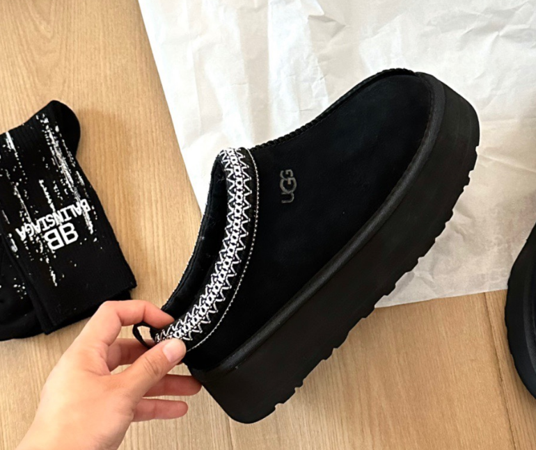 UGG Slippers Shearling-Lined Platform Slip-On image 5