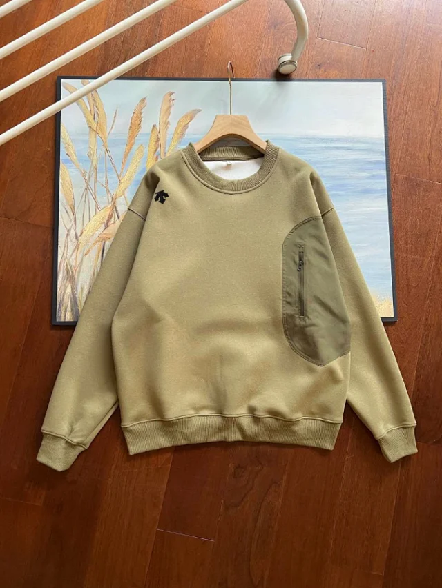 Unbranded Hoodies & Sweatshirts Crewneck sweatshirt with contrast zip pocket product detail image 7