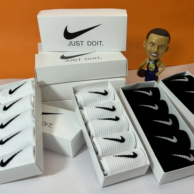 Nike Socks Ribbed crew with Swoosh logo product detail image 6
