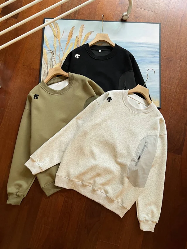 Unbranded Hoodies & Sweatshirts Crewneck sweatshirt with contrast zip pocket product detail image 2