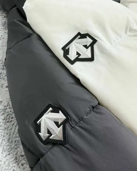 Descente x Raiffeisen x Swisscom x Helvetia x BKW Down Jacket Black - 20