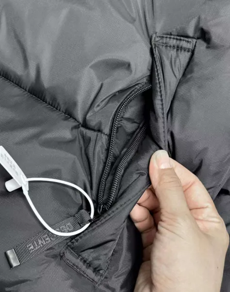 Descente x Raiffeisen x Swisscom x Helvetia x BKW Down Jacket Black - 14