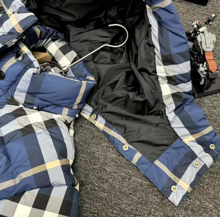 Burberry Classic Check Down Jacket Navy Blue Plaid Parka - 16