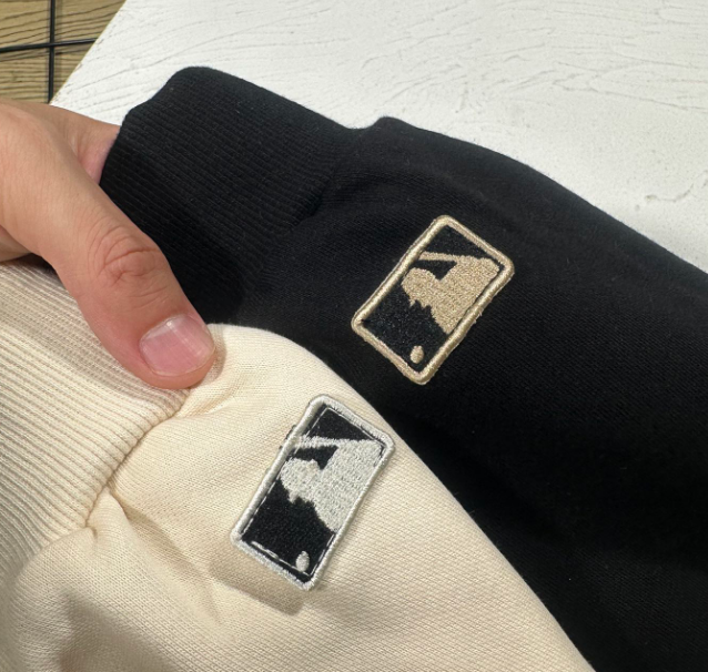 MLB New York Yankees Tape Trim Crewneck Hoodie Beige and Black - 9