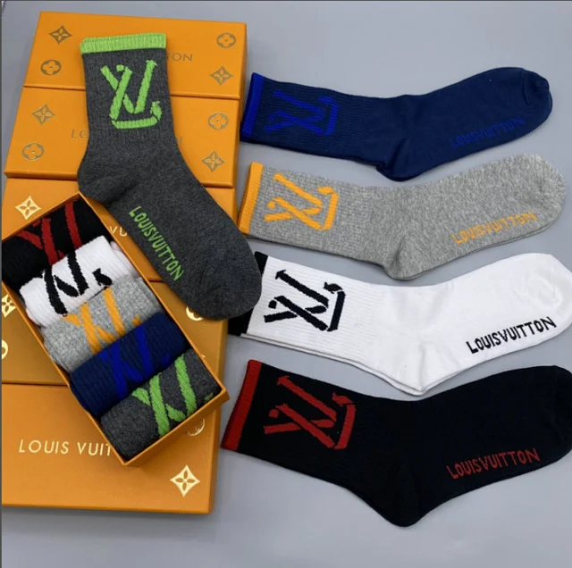 AMI Paris Socks Heart Logo Crew product detail image 14