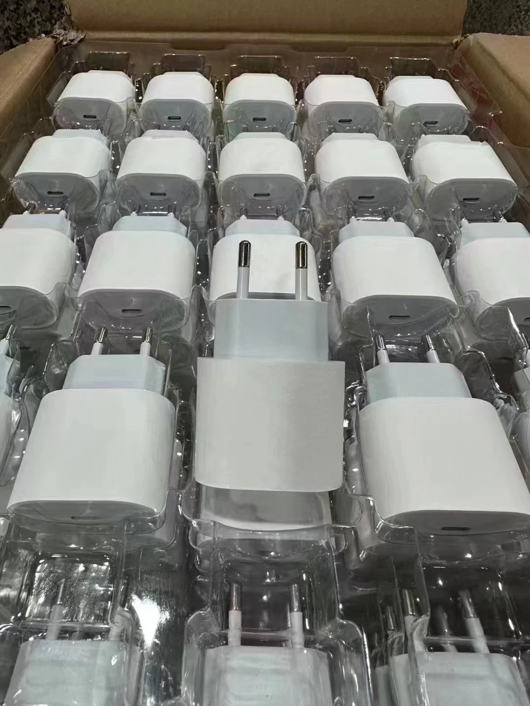 Apple USB-C Power Adapter [1 s