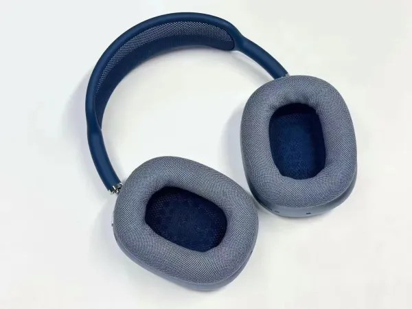 Apple AirPods Max Green Over-Ear Headphones - 16