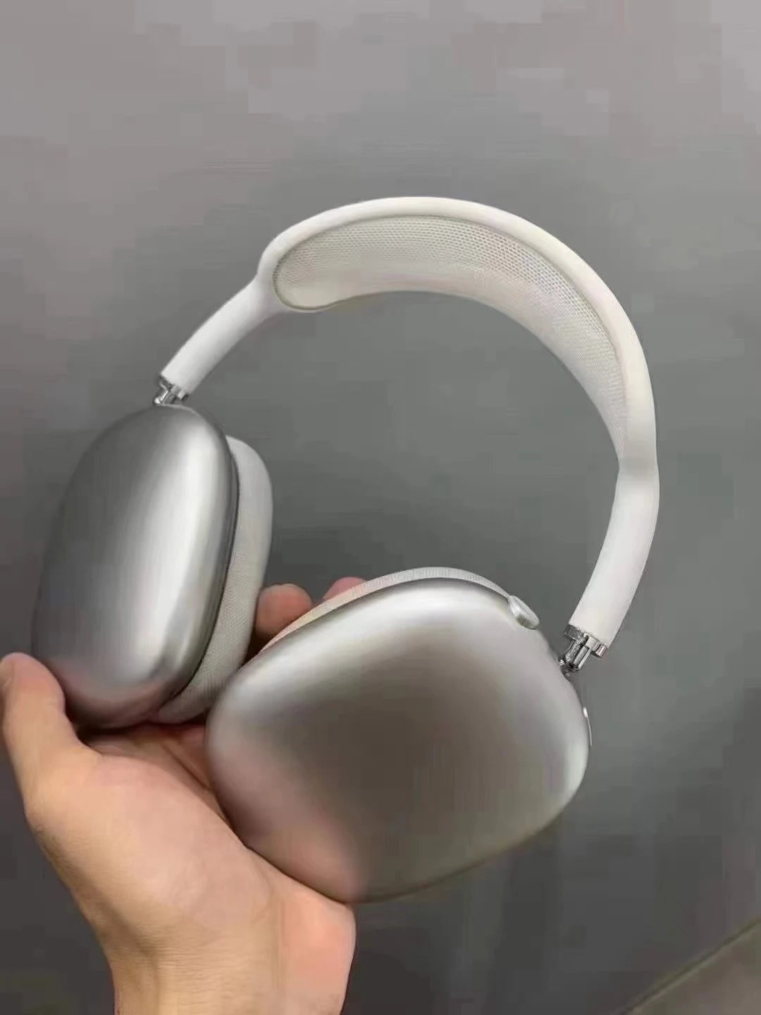 Apple AirPods Max Green Over-Ear Headphones - 17