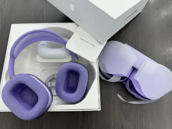 Apple AirPods Max Green Over-Ear Headphones - 9