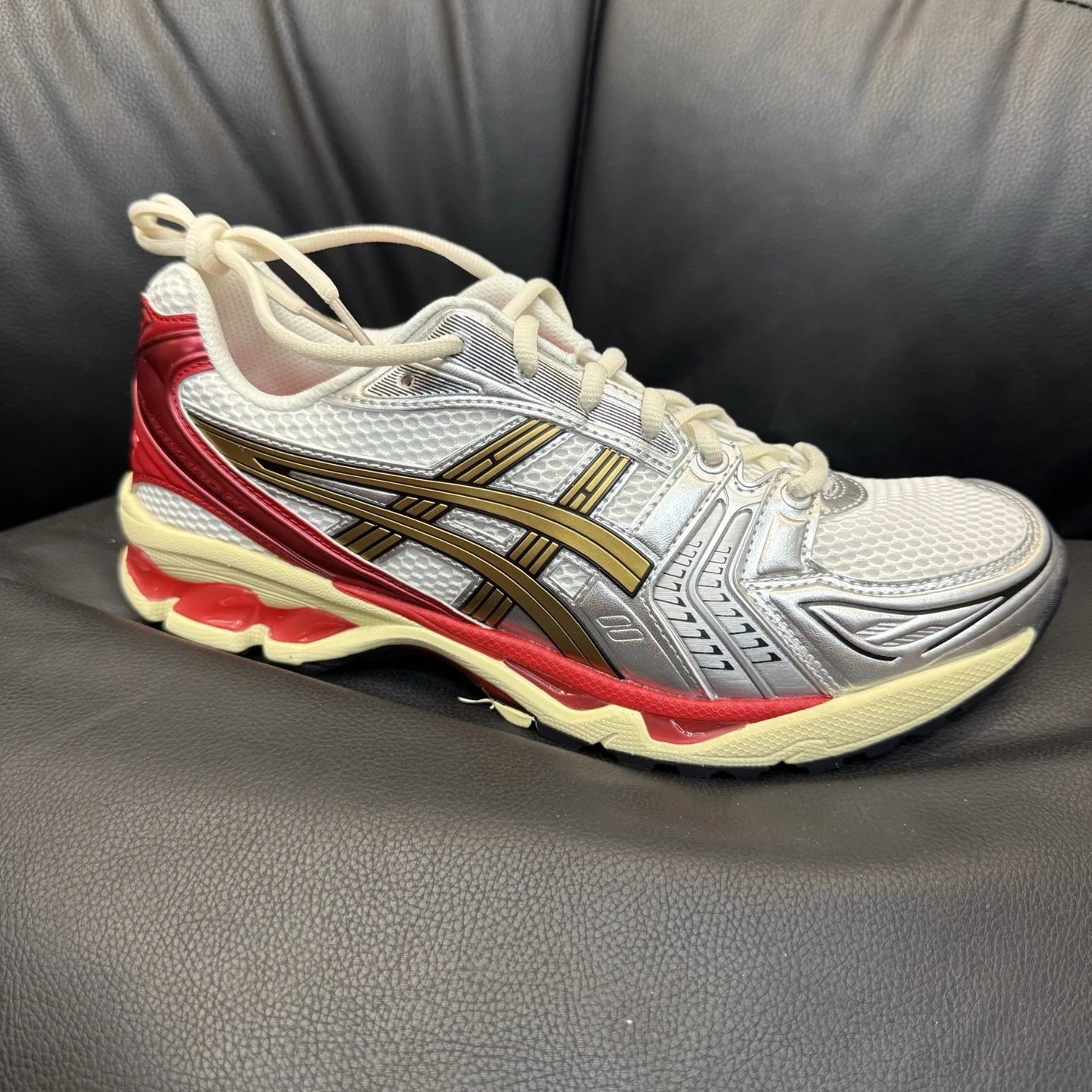 Asics Gel-Kayano 14 — 1203A692-100 colorway — USFans Spreadsheet photo