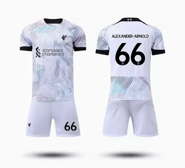 Standard Chartered x Custom Design Triangular Pattern Jersey Set in Teal and White - 16