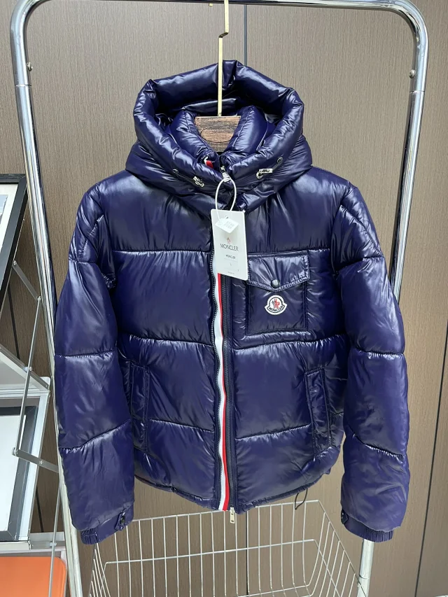 Moncler Down Jackets Hooded Quilted Jacket product detail image 11