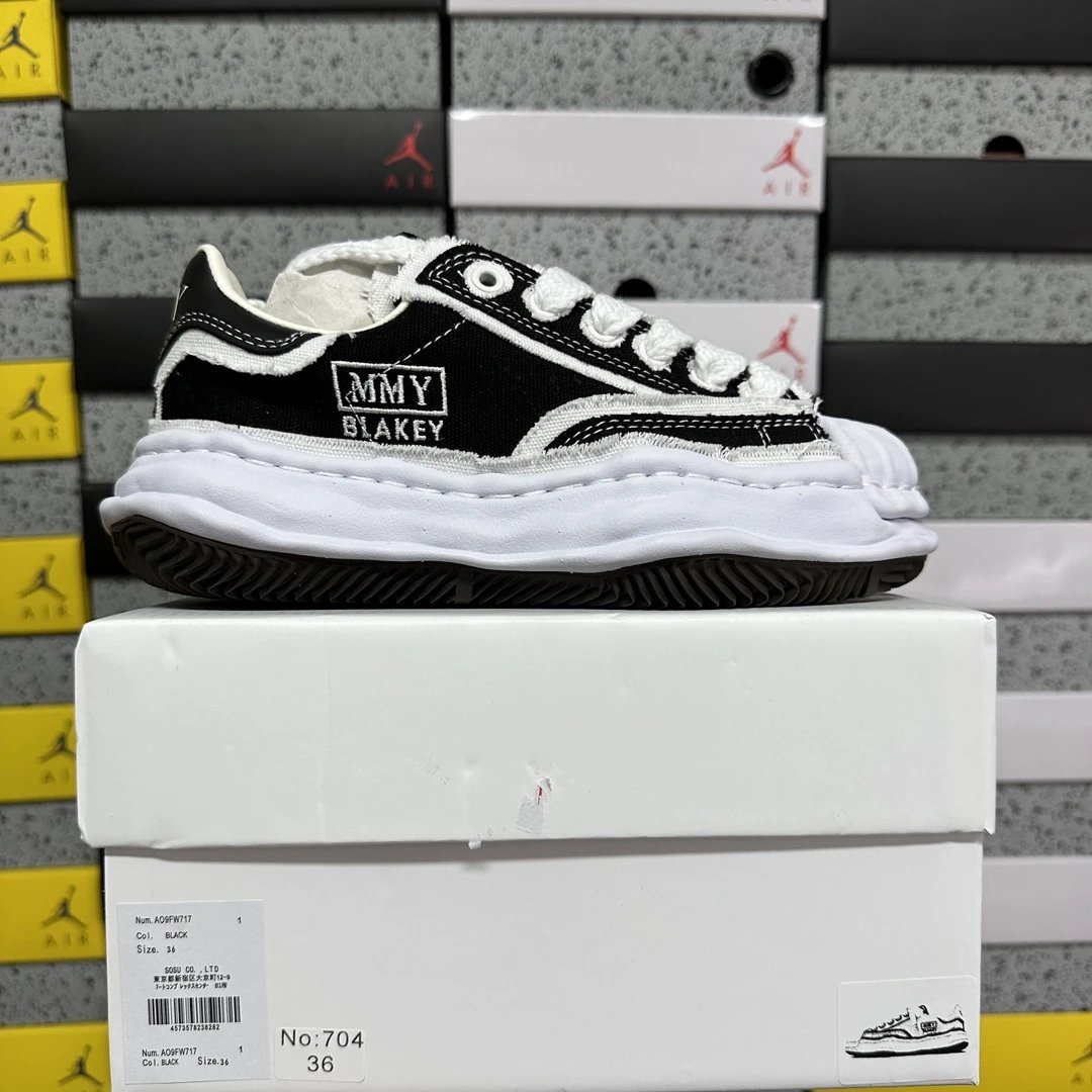 MMY Blakey Low Black / White Sneakers