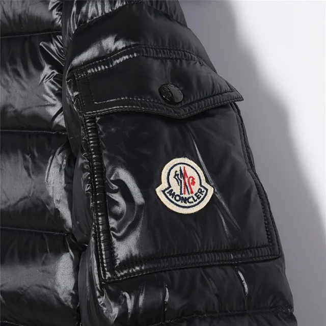 Moncler Down Jackets Hooded Puffer Jacket with Sleeve Logo Patch product detail image 81