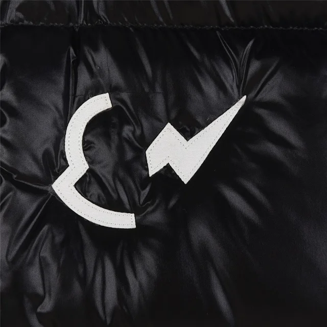 Moncler Down Jackets Hooded Puffer Jacket with Sleeve Logo Patch product detail image 23