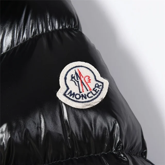 Moncler Down Jackets Hooded Puffer Jacket with Sleeve Logo Patch product detail image 43