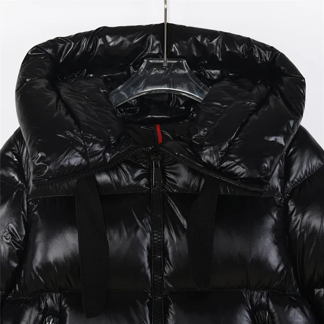 Moncler Down Jackets Hooded Puffer Jacket with Sleeve Logo Patch product detail image 60