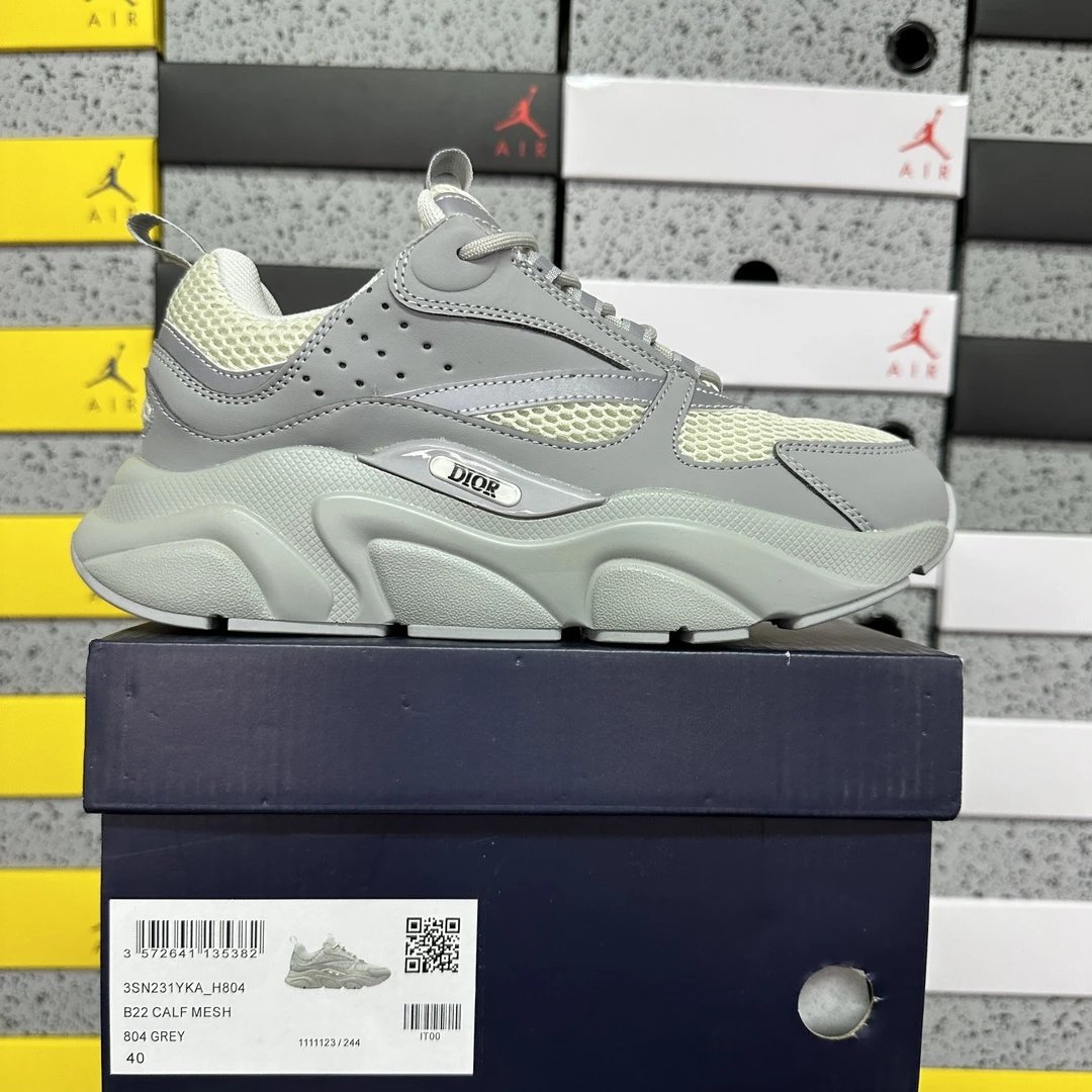 H804 gray green