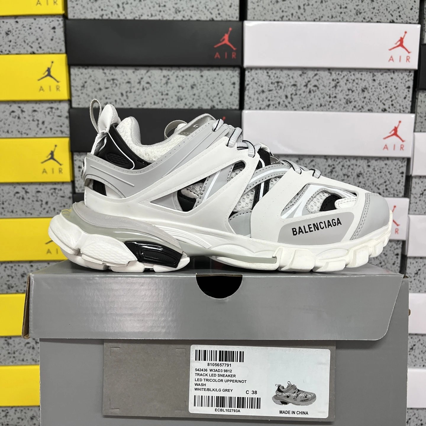 White Gray 9812