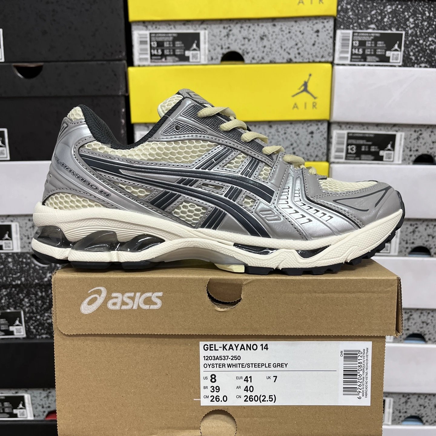 1203A537-250 Gray White