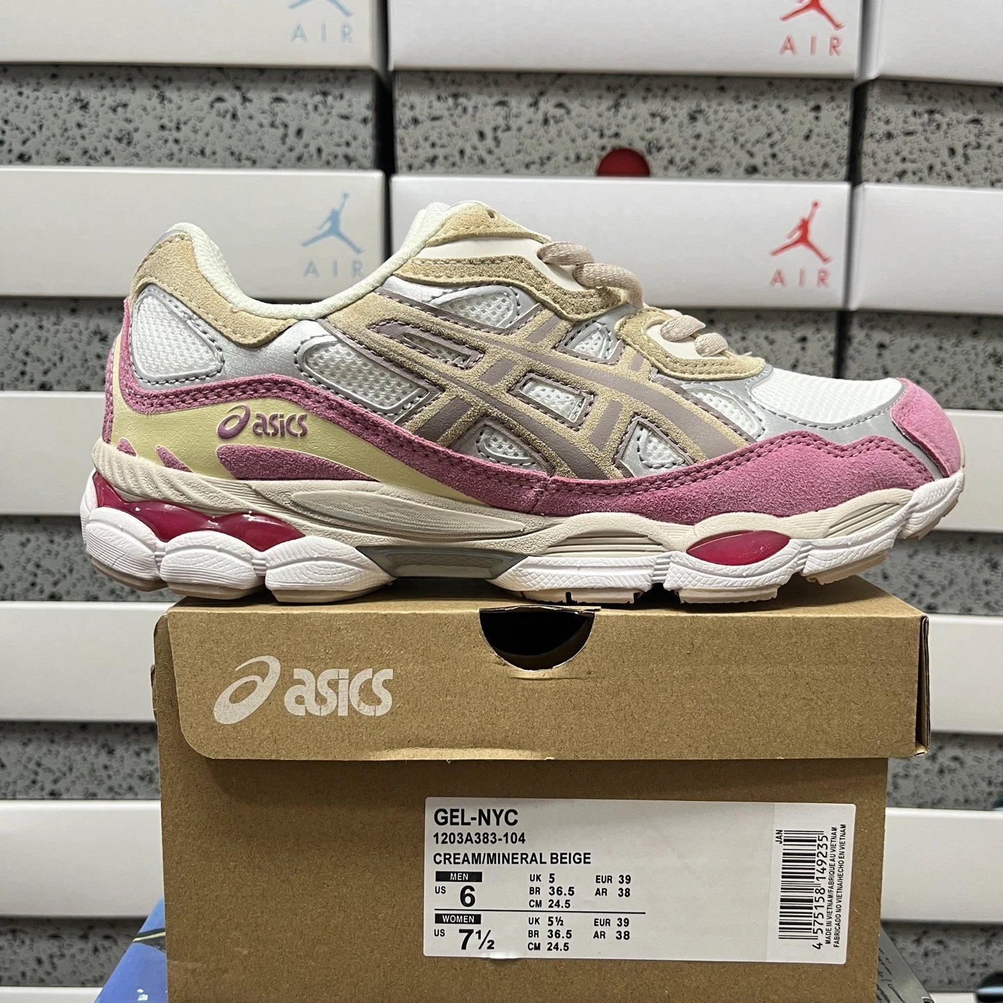 1203A383-104