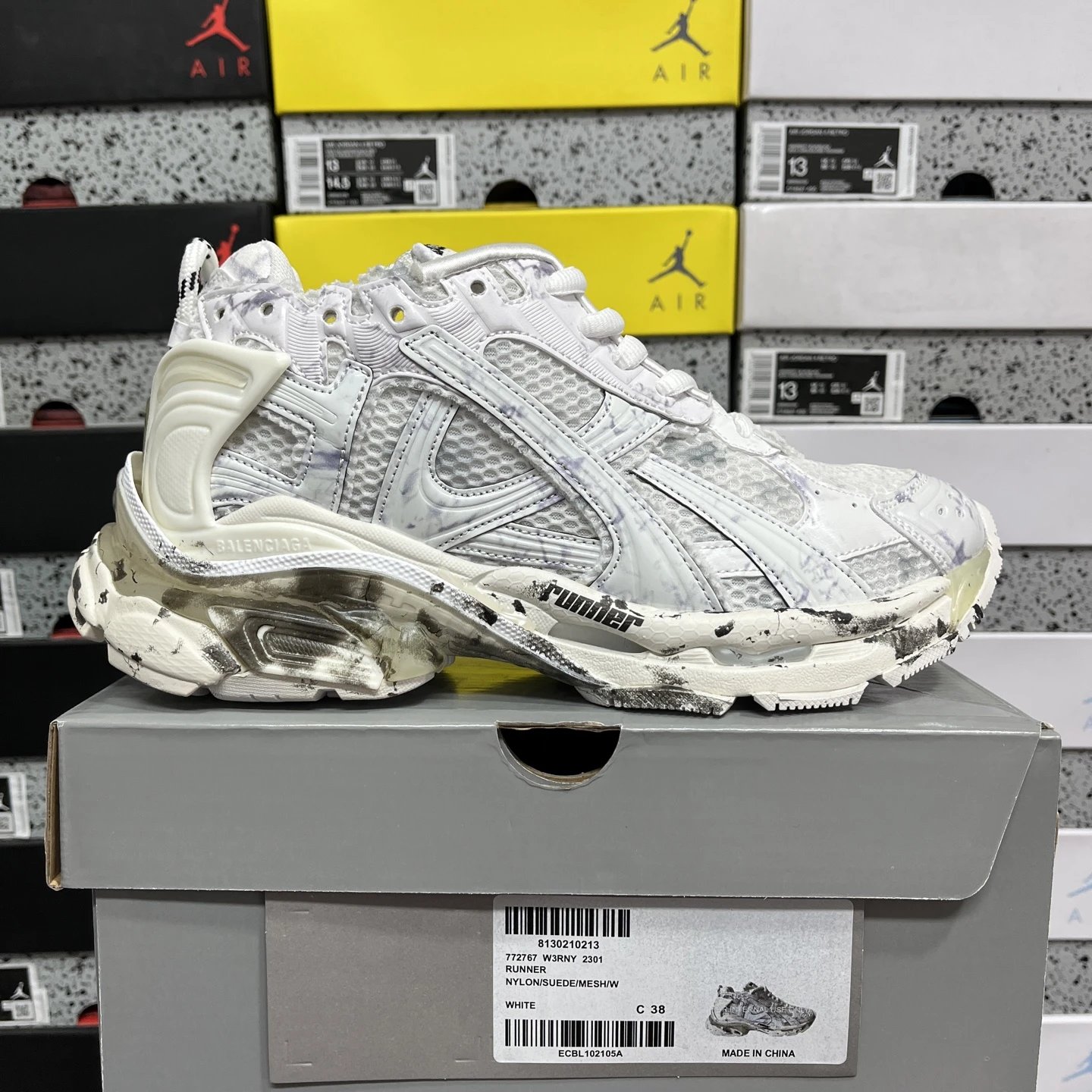 7.5 White Old 2301
