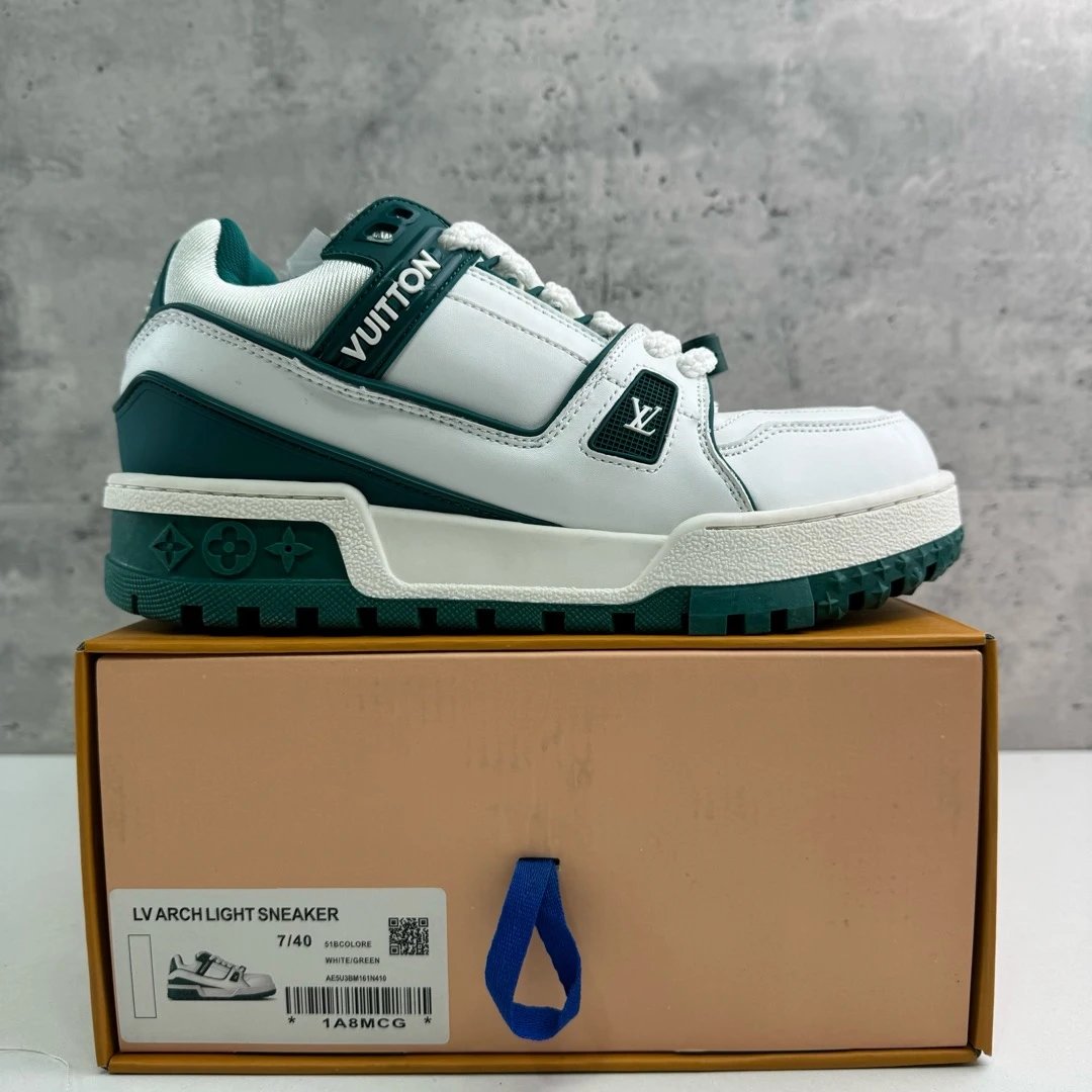 White Green Puff