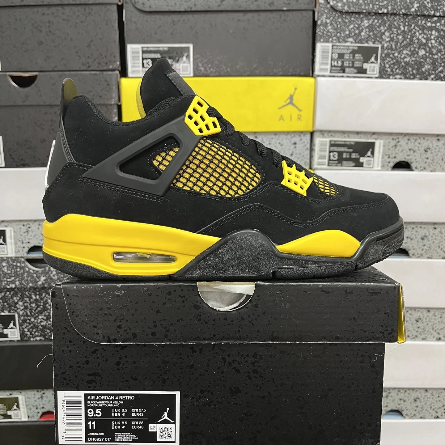 AJ4 Black Yellow Thunder DH6927-017 (40-47.5)