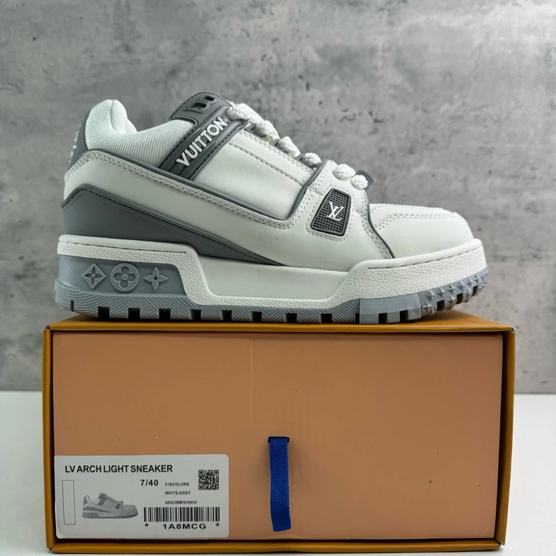 White Grey Puff
