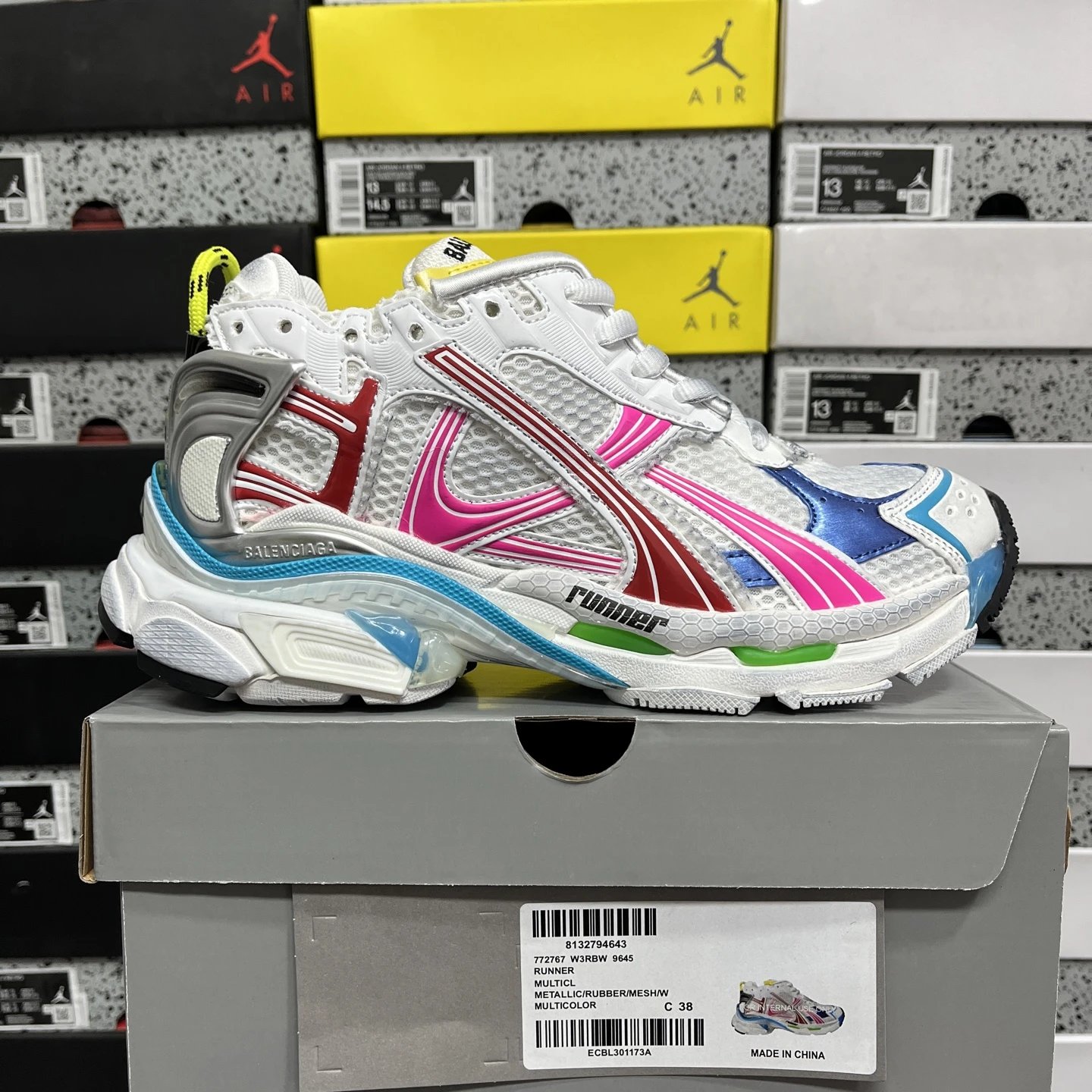 7.5 White Blue Red 9645