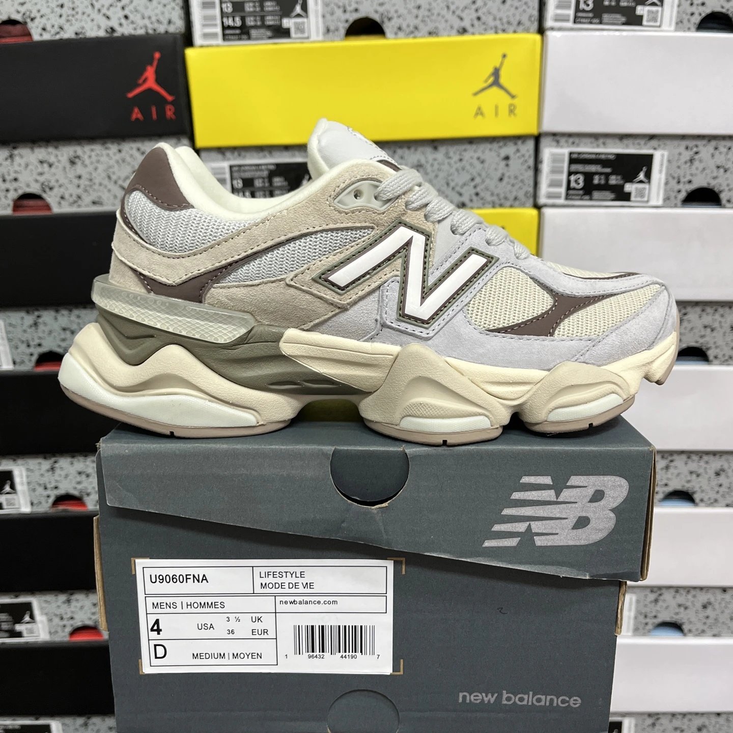 U9060FNA Brown Grey