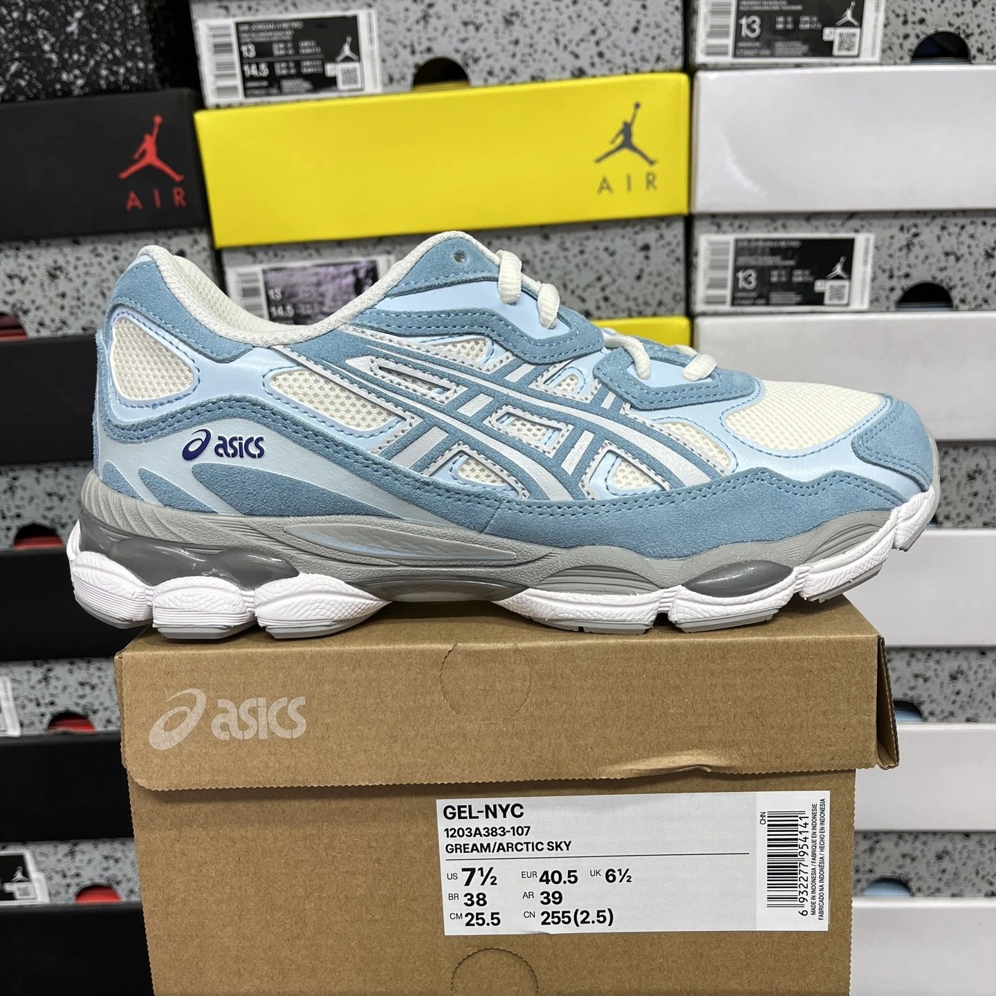 Blue and white 1203A383-107